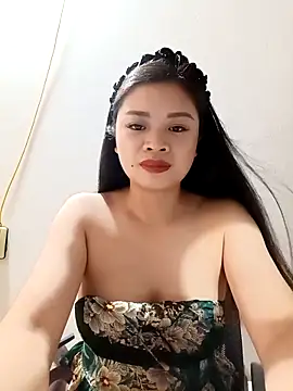 Snapshot of sara-xx chatting on April 2026 02:21:02 AM sara-xx online show from April 2026 02:21:02 AM