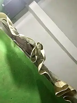 Snapshot of Mohni_bhabi chatting on November 2025 03:27:02 PM Mohni bhabi online show from November 2025 03:27:02 PM