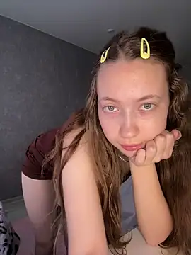 Holy Poly online show from March 2026 05:44:01 AM