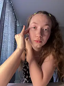 Holy Poly online show from March 2026 05:23:01 AM