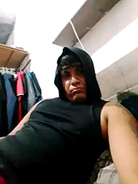 LogaBlade online show from April 2026 04:56:01 AM