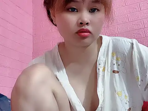 Snapshot of Lina8386 chatting on November 2025 10:04:01 PM Lina8386 online show from November 2025 10:04:01 PM