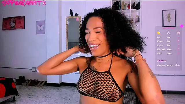 Snapshot of _Larabbitxx chatting on May 2026 04:52:01 AM Larabbitxx online show from May 2026 04:52:01 AM