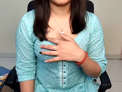 Snapshot of Vaani_09 chatting on November 2025 06:08:01 PM Vaani 09 online show from November 2025 06:08:01 PM