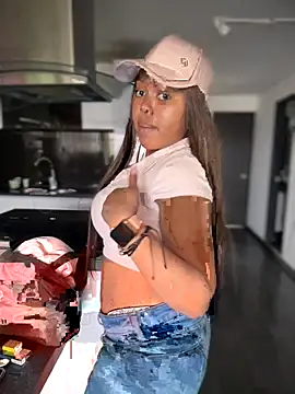 Snapshot of Belanny_LS chatting on November 2025 03:44:01 PM Belanny LS online show from November 2025 03:44:01 PM