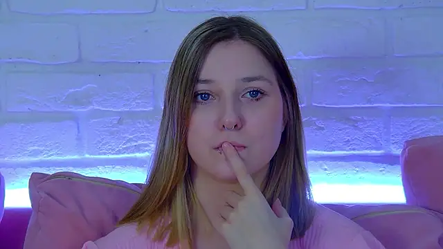 TinnaBurton online show from March 2026 04:33:01 PM