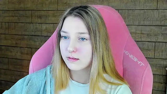 TinnaBurton online show from March 2026 04:35:01 PM