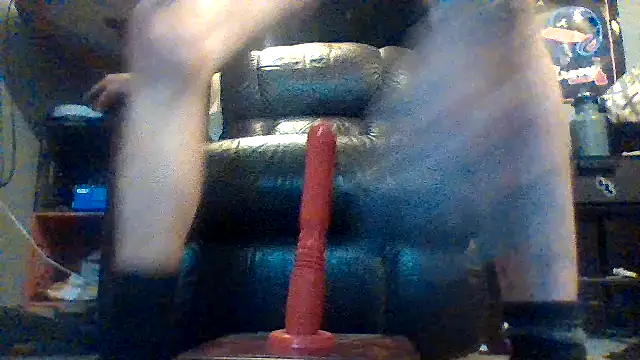 Snapshot of dickencidr chatting on April 2026 08:51:01 AM dickencidr online show from April 2026 08:51:01 AM