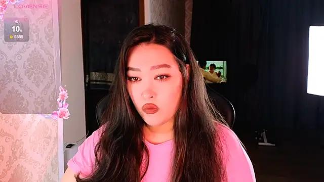 Snapshot of Emma_Uilson chatting on November 2025 11:32:02 AM Emma Uilson online show from November 2025 11:32:02 AM