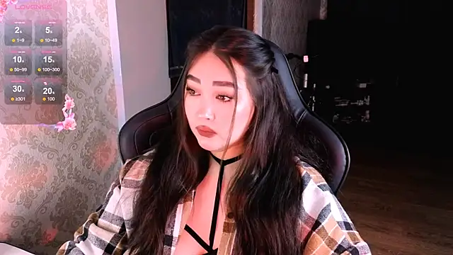 Emma Uilson online show from February 2026 12:25:02 AM