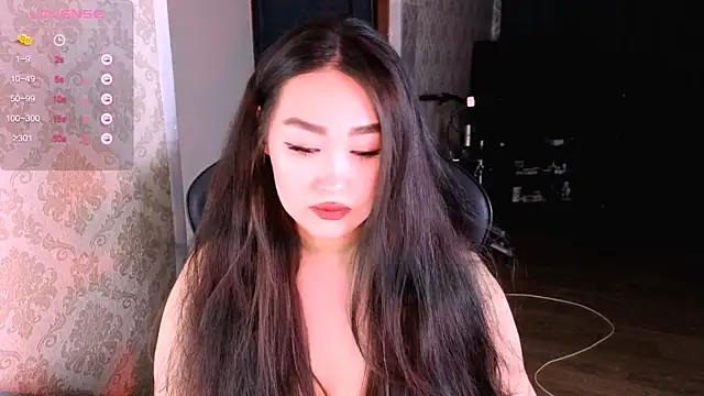 Emma Uilson online show from April 2026 07:52:02 PM