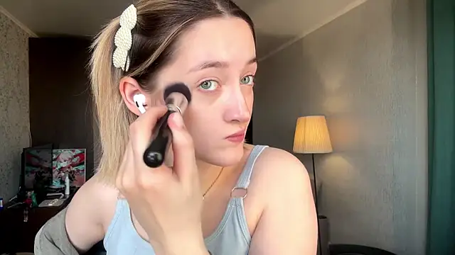 Snapshot of Emily_lyy chatting on November 2025 10:15:01 AM Emily lyy online show from November 2025 10:15:01 AM