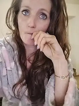 Snapshot of CrazyMaya39 chatting on May 2026 08:19:01 AM CrazyMaya39 online show from May 2026 08:19:01 AM