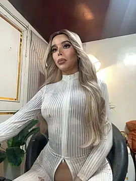 Snapshot of _SandraHornball_ chatting on November 2025 02:41:02 PM SandraHornball online show from November 2025 02:41:02 PM