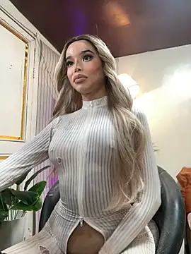 Snapshot of _SandraHornball_ chatting on November 2025 11:09:01 PM SandraHornball online show from November 2025 11:09:01 PM