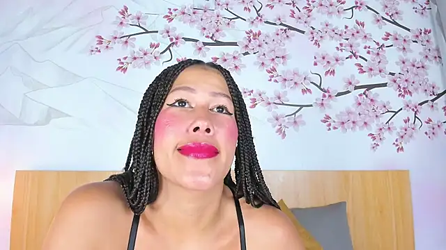 Laura Torress online show from April 2026 02:47:02 AM