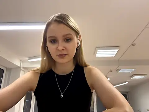 Snapshot of PaulitaSolow chatting on November 2025 05:41:01 PM PaulitaSolow online show from November 2025 05:41:01 PM