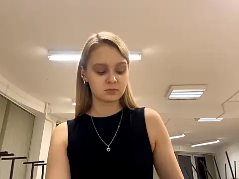 Snapshot of PaulitaSolow chatting on November 2025 03:05:02 PM PaulitaSolow online show from November 2025 03:05:02 PM