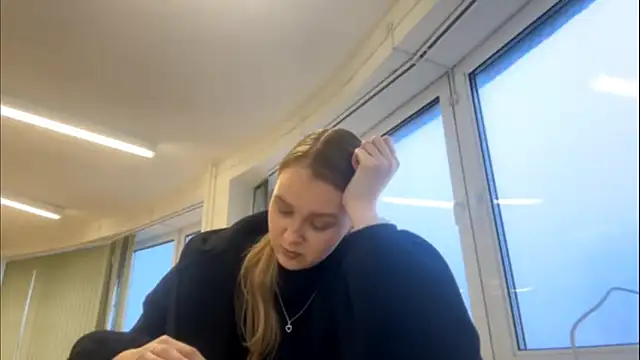 Snapshot of PaulitaSolow chatting on November 2025 12:08:02 PM PaulitaSolow online show from November 2025 12:08:02 PM