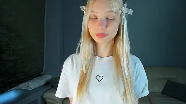 Snapshot of 18ki_ra18 chatting on November 2025 04:48:02 AM 18ki ra18 online show from November 2025 04:48:02 AM