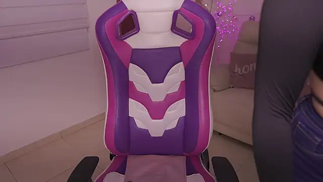 Enola Holmes  online show from January 2026 01:05:01 PM