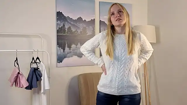 ToshiaPotvin online show from November 2025 08:33:02 AM