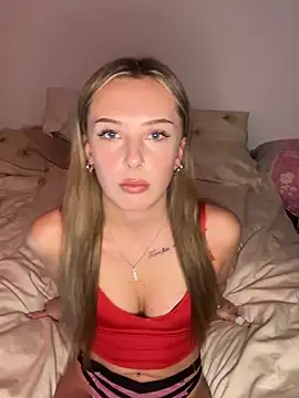 Snapshot of Maria-Becker chatting on November 2025 04:07:02 PM Maria-Becker online show from November 2025 04:07:02 PM