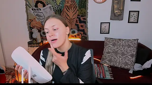 SandraLindsey online show from December 2025 09:47:02 AM