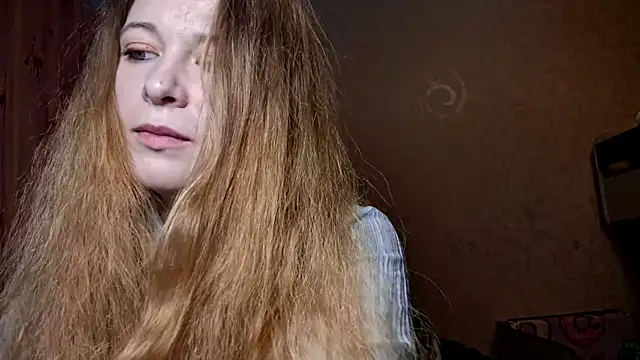 RomonaBustad online show from December 2025 06:21:02 AM