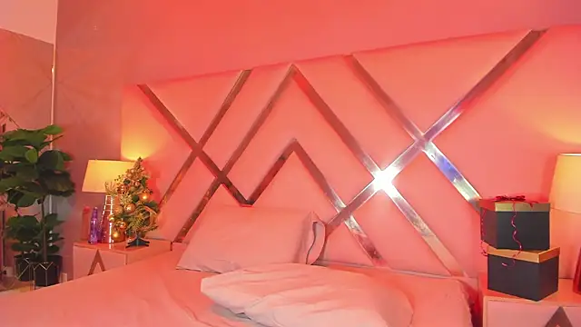 Snapshot of Samantha_Bale chatting on December 2025 11:52:01 AM Samantha Bale online show from December 2025 11:52:01 AM