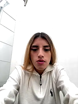 Snapshot of zoepink_1 chatting on November 2025 01:11:01 PM zoepink 1 online show from November 2025 01:11:01 PM