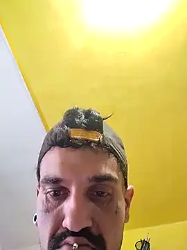 Snapshot of xxxbananaboy chatting on November 2025 09:09:02 PM xxxbananaboy online show from November 2025 09:09:02 PM