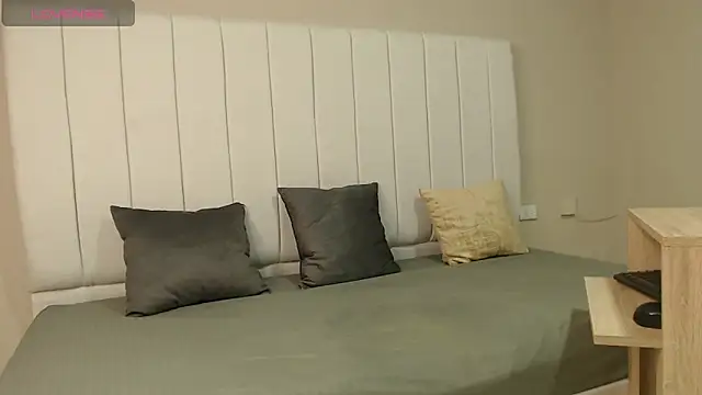 Snapshot of alice_will1 chatting on November 2025 01:12:02 PM alice will1 online show from November 2025 01:12:02 PM