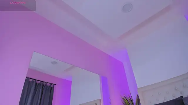 violeta santanna online show from February 2026 10:10:02 PM