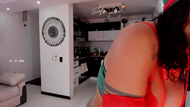 Snapshot of sofiasexhot chatting on December 2024 06:50:01 PM sofiasexhot online show from December 2024 06:50:01 PM