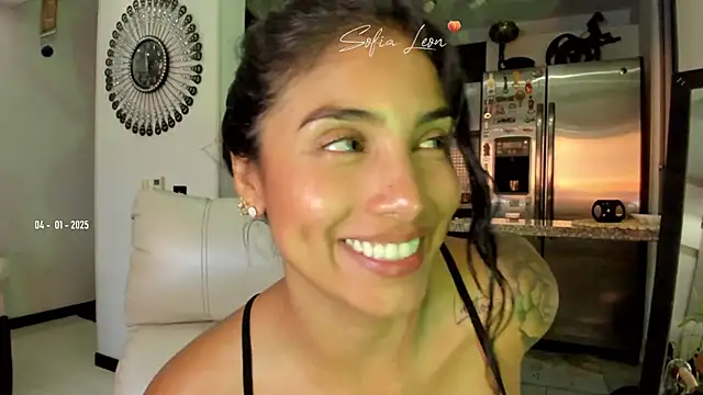 Snapshot of sofiasexhot chatting on January 2025 03:34:02 PM sofiasexhot online show from January 2025 03:34:02 PM