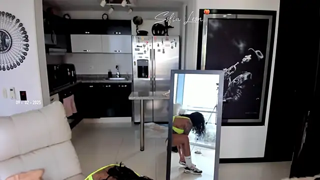 Snapshot of sofiasexhot chatting on February 2025 03:01:02 PM sofiasexhot online show from February 2025 03:01:02 PM