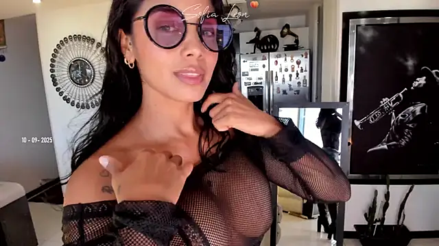 Snapshot of sofiasexhot chatting on September 2025 01:00:02 PM sofiasexhot online show from September 2025 01:00:02 PM