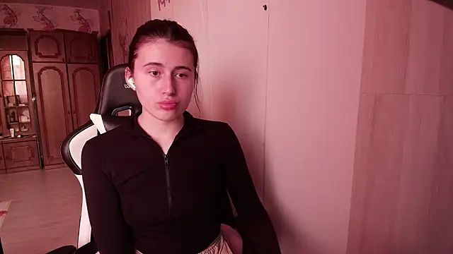 KristinaScott online show from March 2026 03:18:01 PM