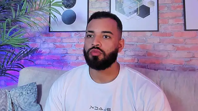 Chris Varden online show from December 2025 06:25:02 PM