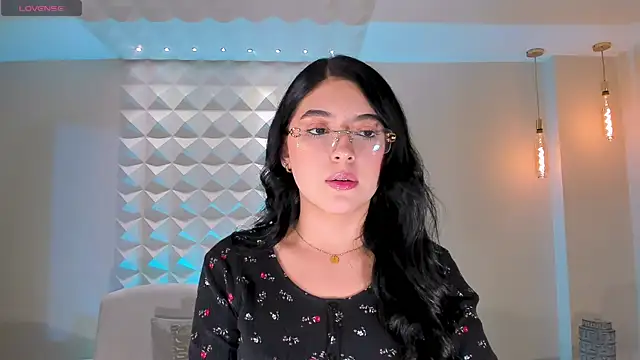 HaileyRoss  online show from March 2026 11:25:02 AM