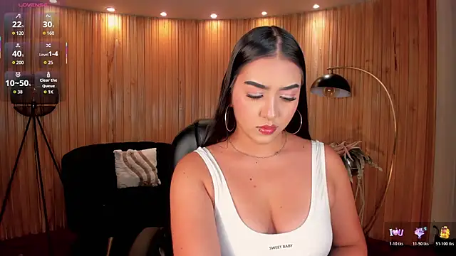 Snapshot of SophieLanne chatting on August 2026 05:09:01 AM SophieLanne online show from August 2026 05:09:01 AM