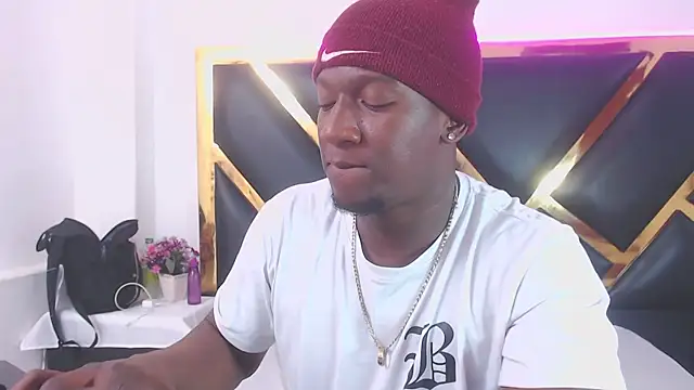 kingAlexander22 online show from November 2025 11:43:02 AM