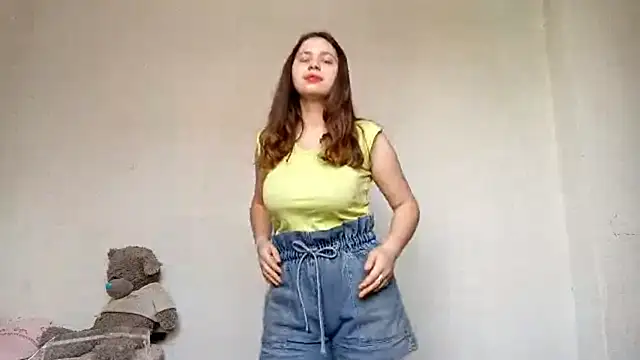 Taisialve online show from November 2025 06:23:02 AM