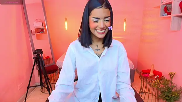 Milu carbajal x online show from December 2025 08:36:02 PM