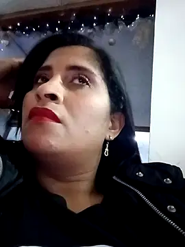 CarolinaNavas33 online show from November 2025 02:03:01 AM