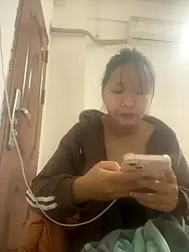 Snapshot of yiyi0316 chatting on November 2025 04:49:01 PM yiyi0316 online show from November 2025 04:49:01 PM