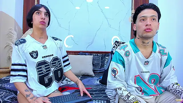 Loversinfire2 online show from February 2026 03:43:01 PM