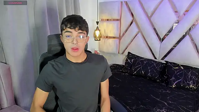 sayronvg online show from November 2025 11:54:02 AM