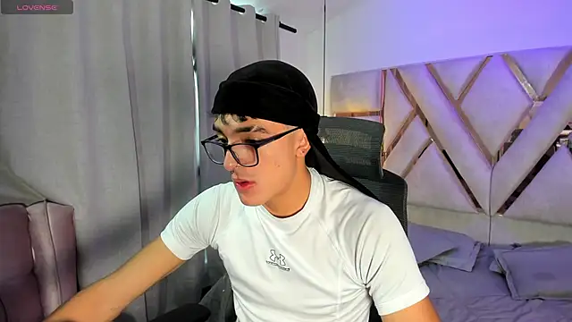 sayronvg online show from November 2025 11:55:02 AM